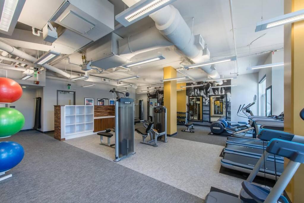 Wonderful 2Br Apartment At Crystal City Arlington Dış mekan fotoğraf