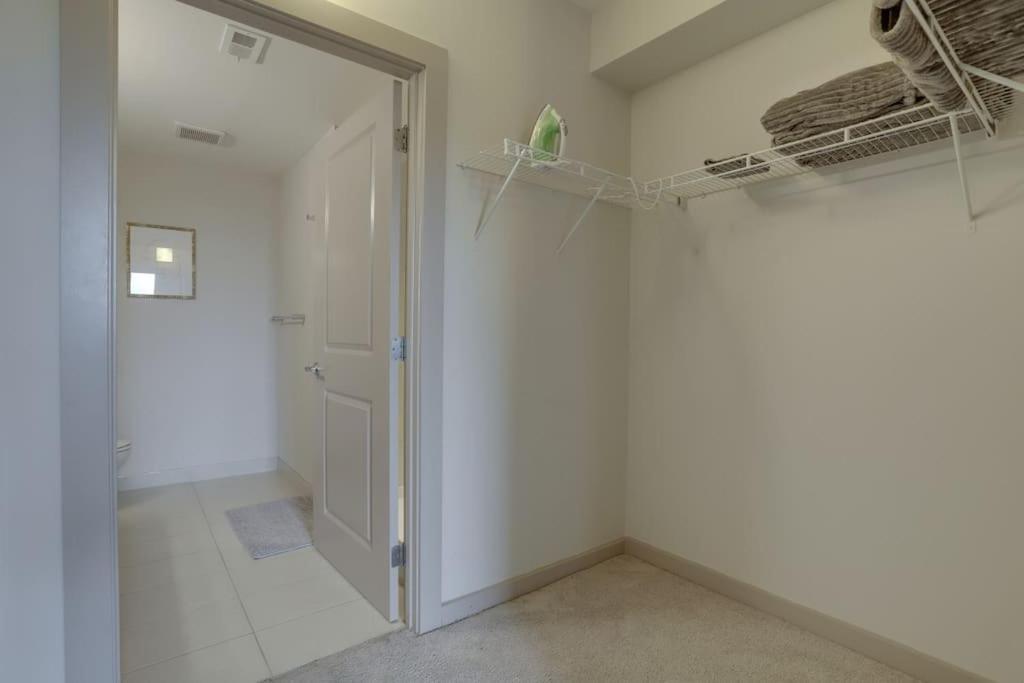 Wonderful 2Br Apartment At Crystal City Arlington Dış mekan fotoğraf